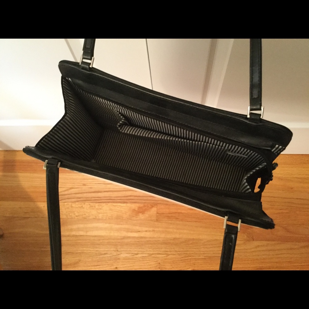 Purse - Picture 2 of 2